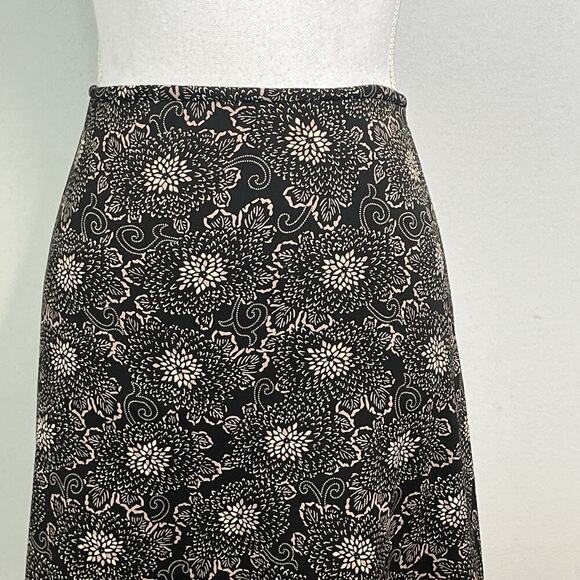 Context Woman Skirt Plus size 2X Black Brown Floral Slinky Knee A Line Modest - Picture 2 of 8